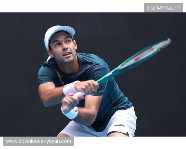 科尔特斯-阿科斯塔戳眼事件后逆转胜利,眼部伤势严重 科尔特斯-阿科斯塔戳眼事件后逆转胜利,眼部伤势严重